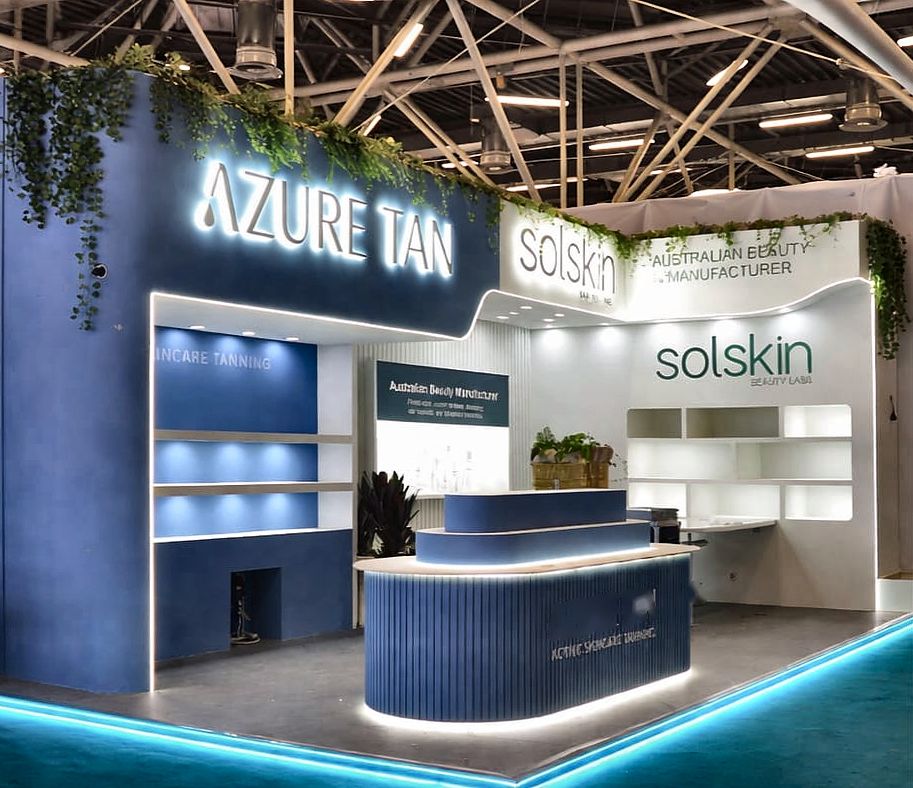 Stoisko Azure Tan i Solskin — Cosmoprof, Bolonia