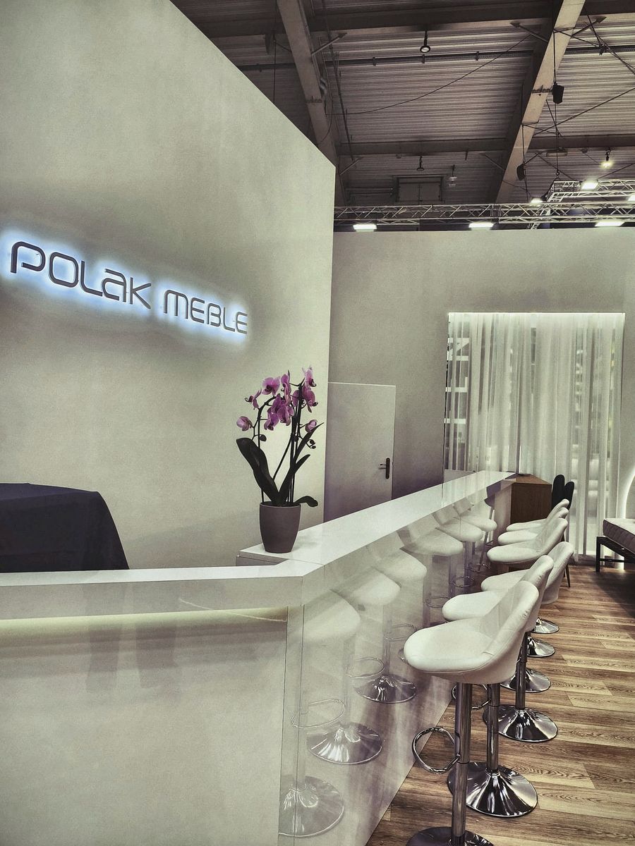 Stoisko Polak Meble — ujęcie recepcji